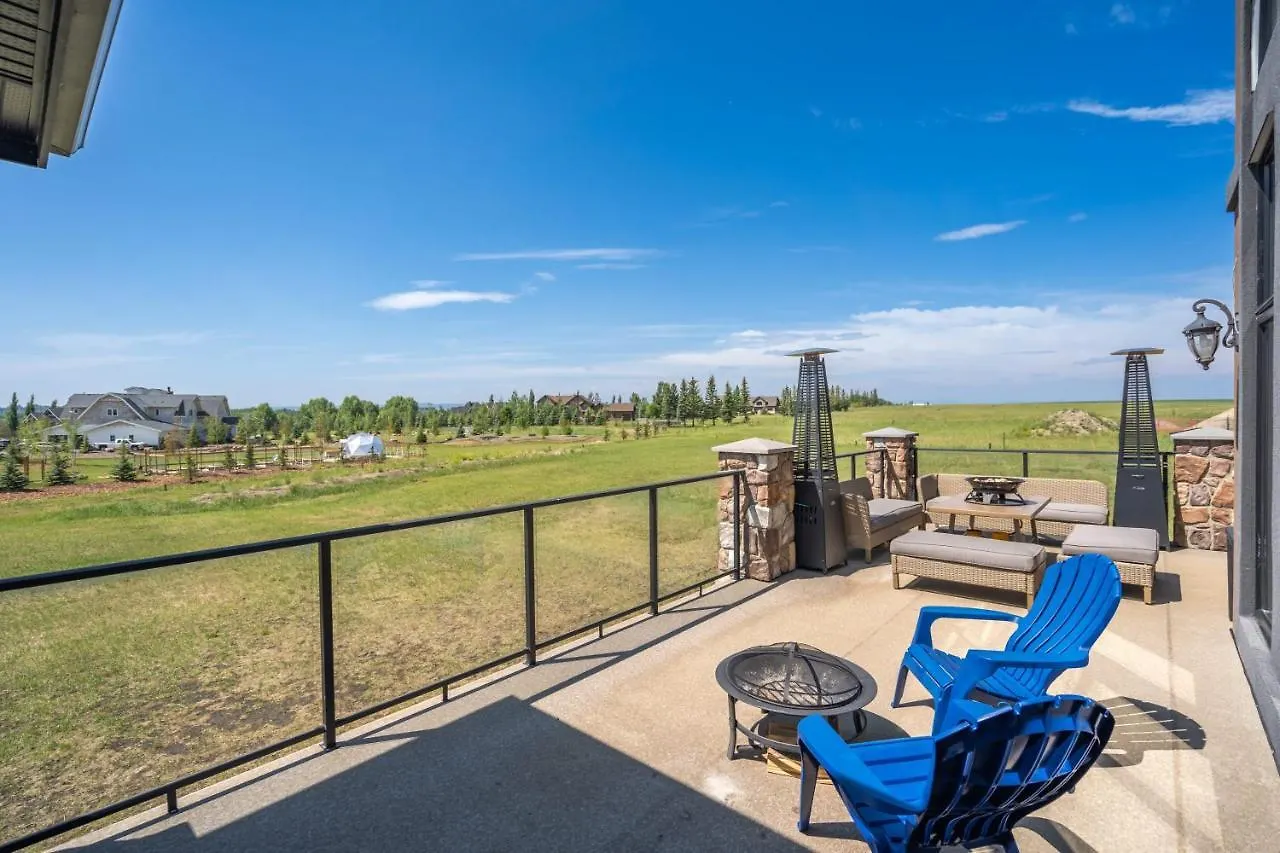 Whitehorse Manor I Patio & Bbq I Sleeps 16 I Games Villa YYC 0*,