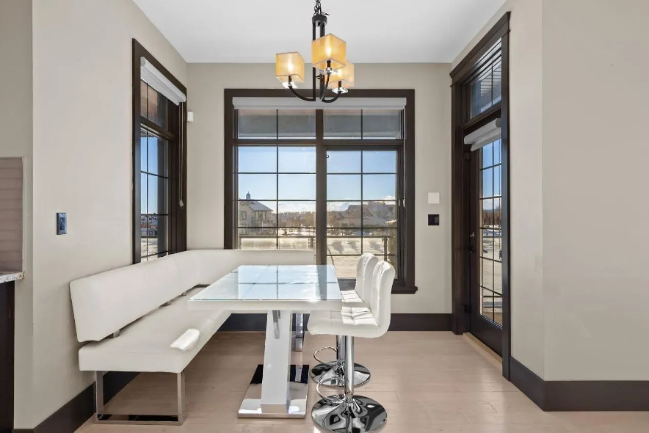Whitehorse Manor I Patio & Bbq I Sleeps 16 I Games Βίλα Κάλγκαρι 0*,